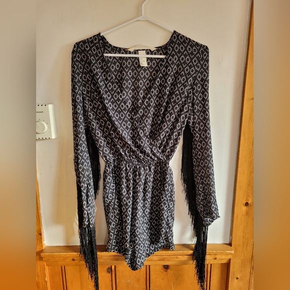 3/30$🎉SALE!!!🎉 H&M Coachella Fringe Romper💕🌻 - Picture 3 of 5